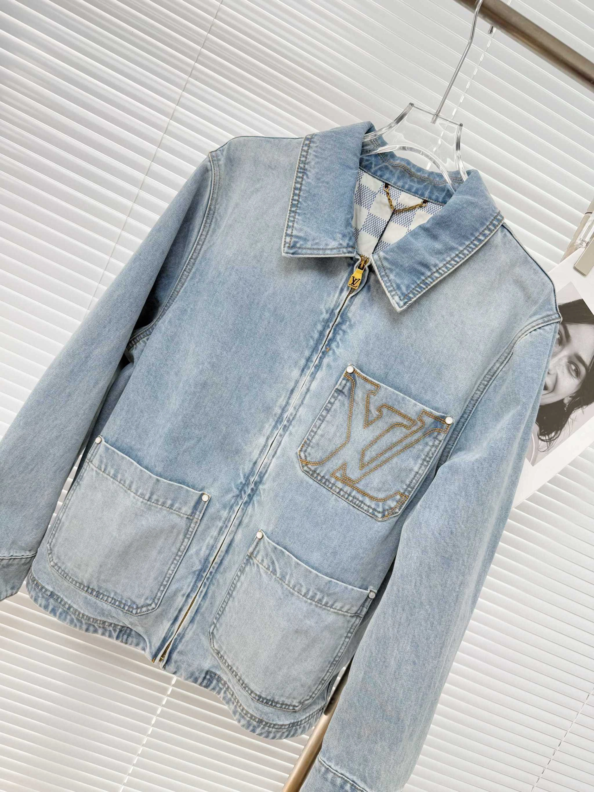 wg.luxury- 8V item:E-F409D0605